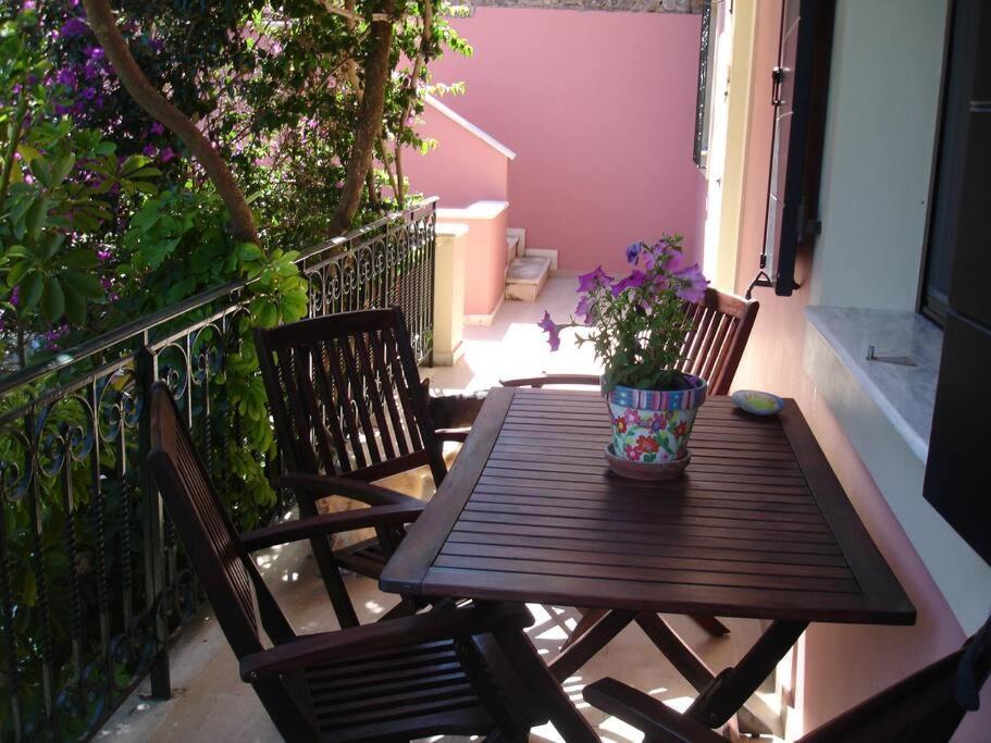 Despina's Apartament *